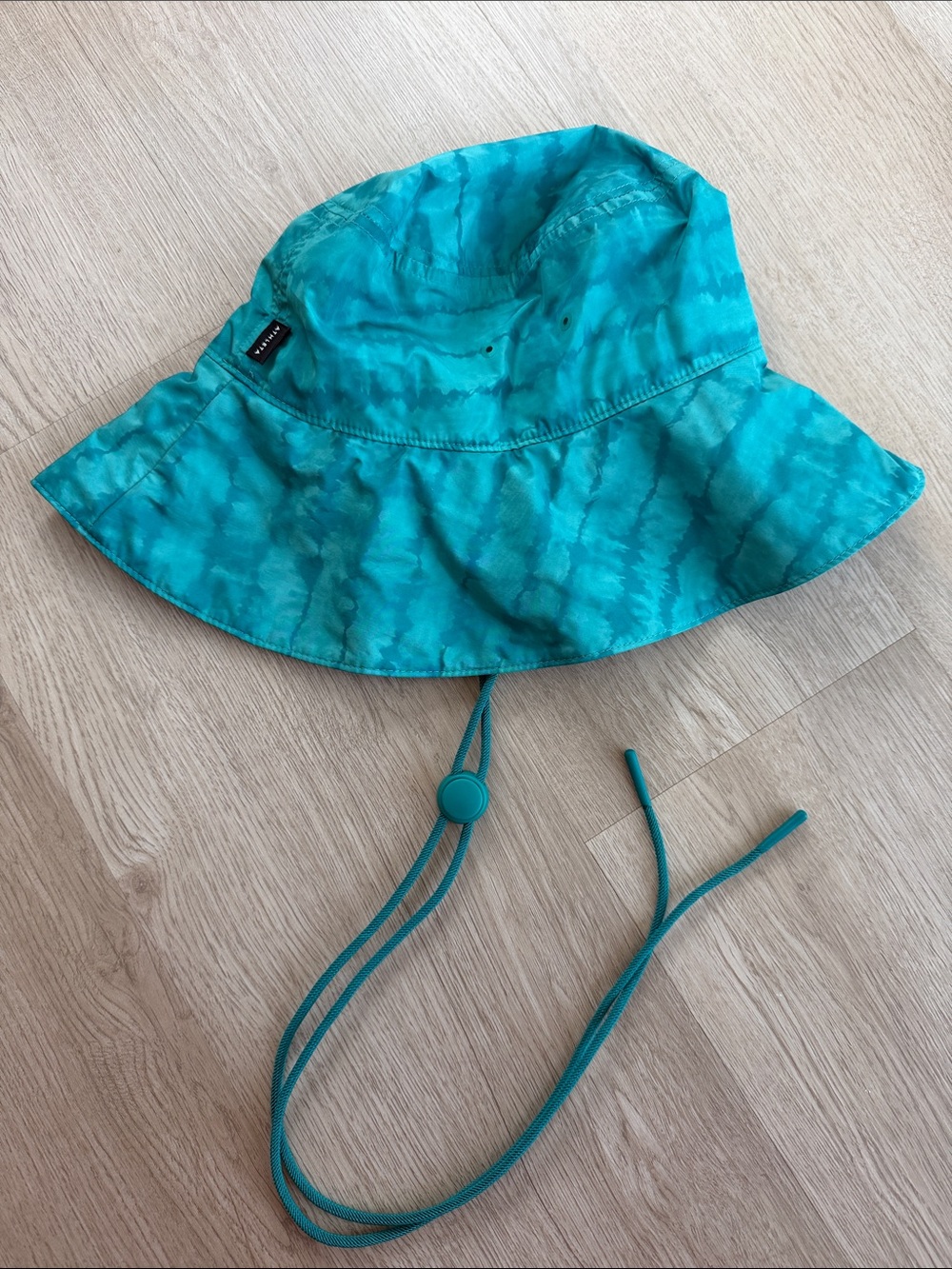 Athleta water resistant bucket hat